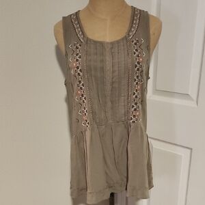 Knox Rose Beige Embroidered Sleeveless Blouse